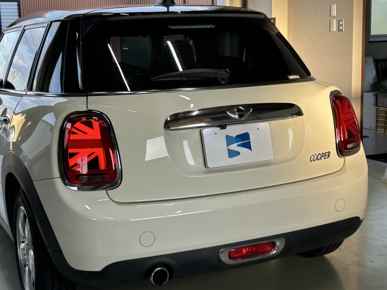 MINIのテールをオシャレにチェンジ！