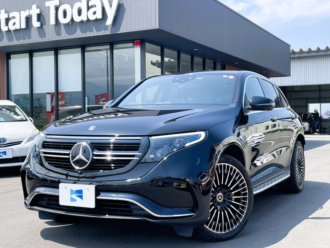 MB EQC400AMGライン　ご納車おめでとうございます！